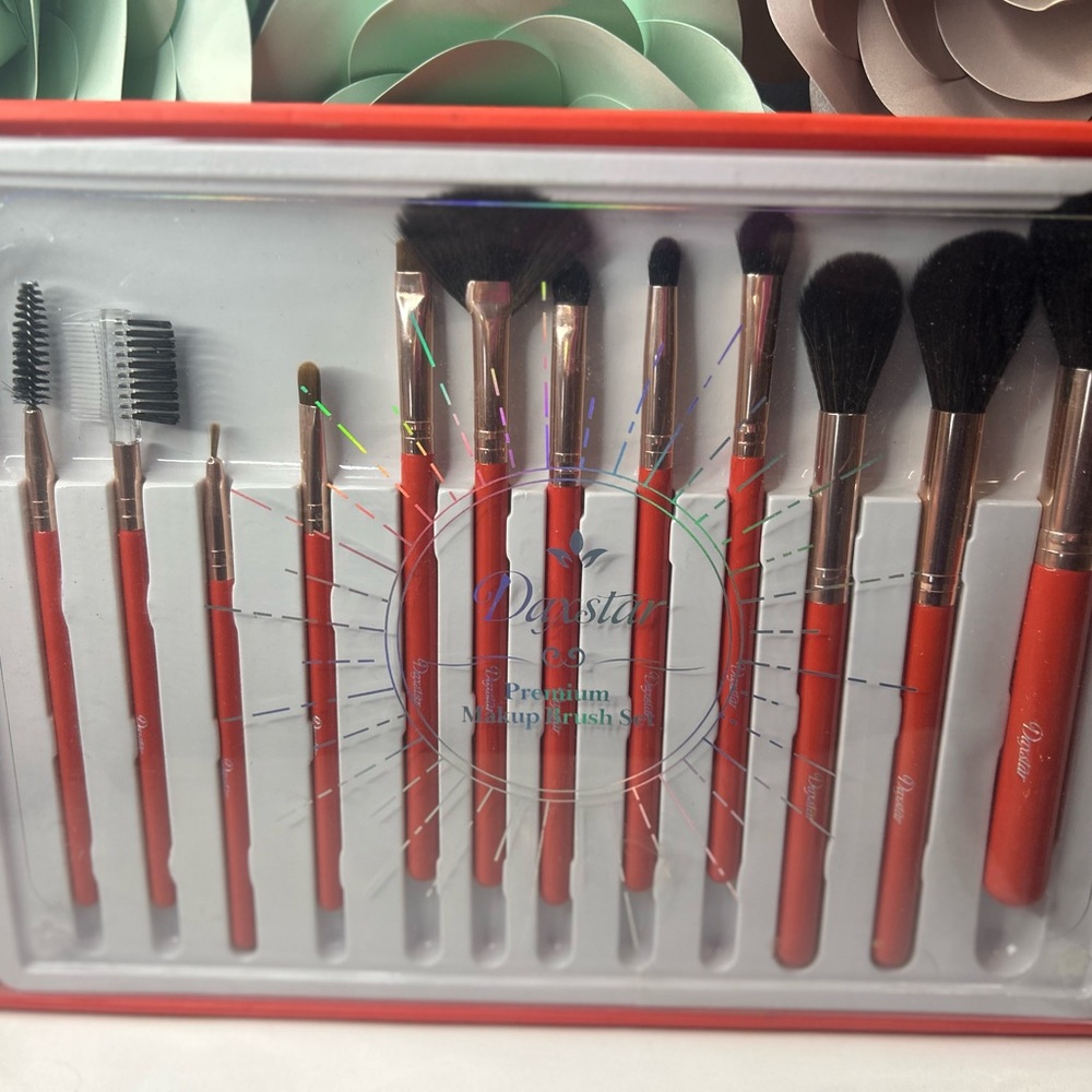 👑 Red Makeup Brush Set